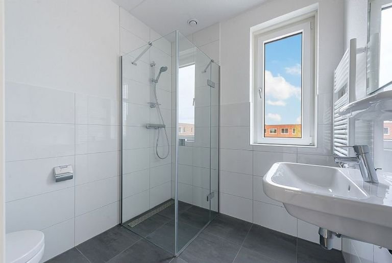 Nieuwe tussenwoning met A++++ label in Oosterwold - Afbeelding 10