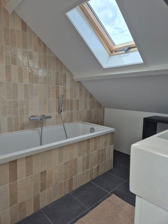 3-bedroom apartment with roof terrace - Image 11