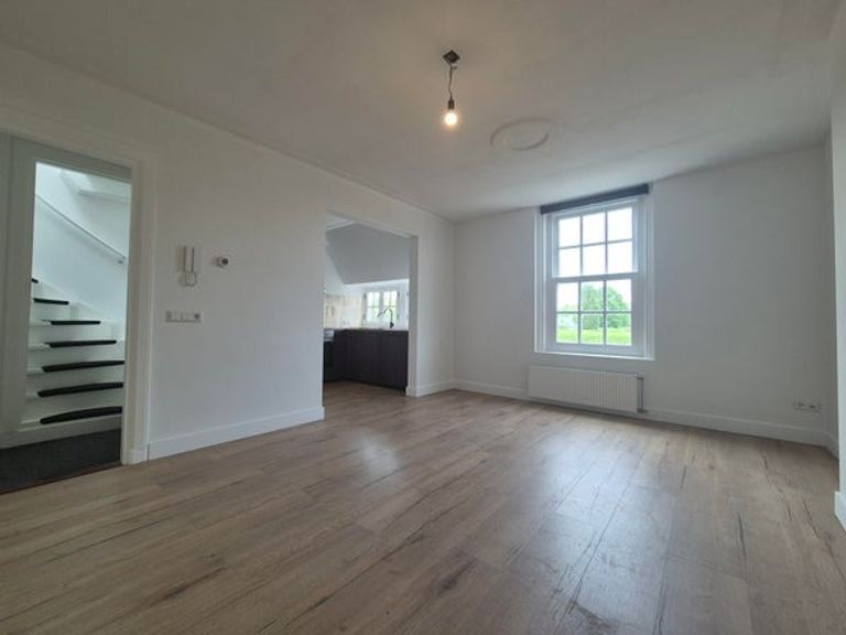 3-bedroom apartment with roof terrace - Image 2