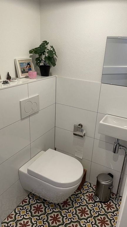 Bright apartment with expansive views - Image 7