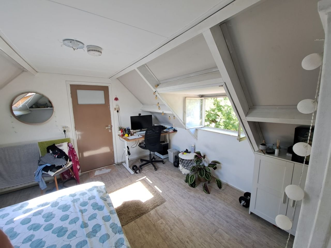 Attic room with garden in Afrikaanderbuurt - Image 8