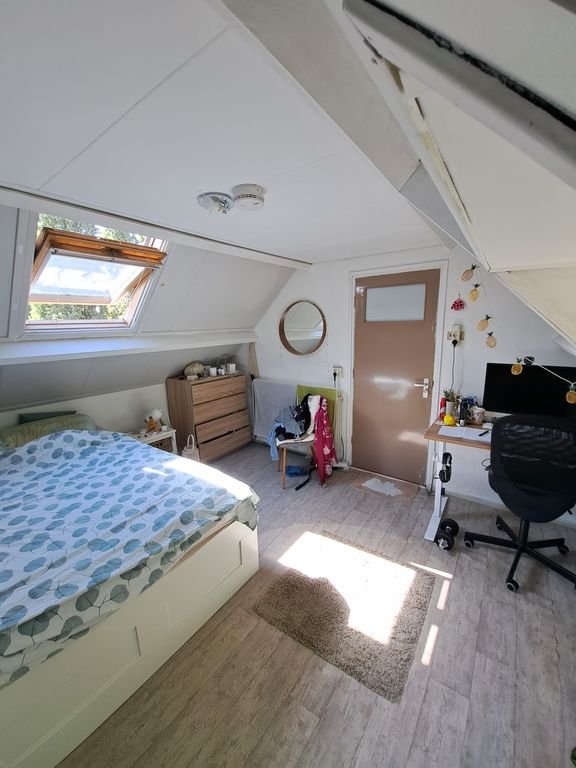 Attic room with garden in Afrikaanderbuurt - Image 9