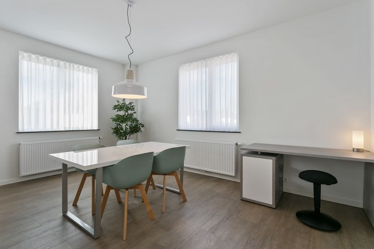 Renovated apartment with roof terrace in Schoot - Image 8