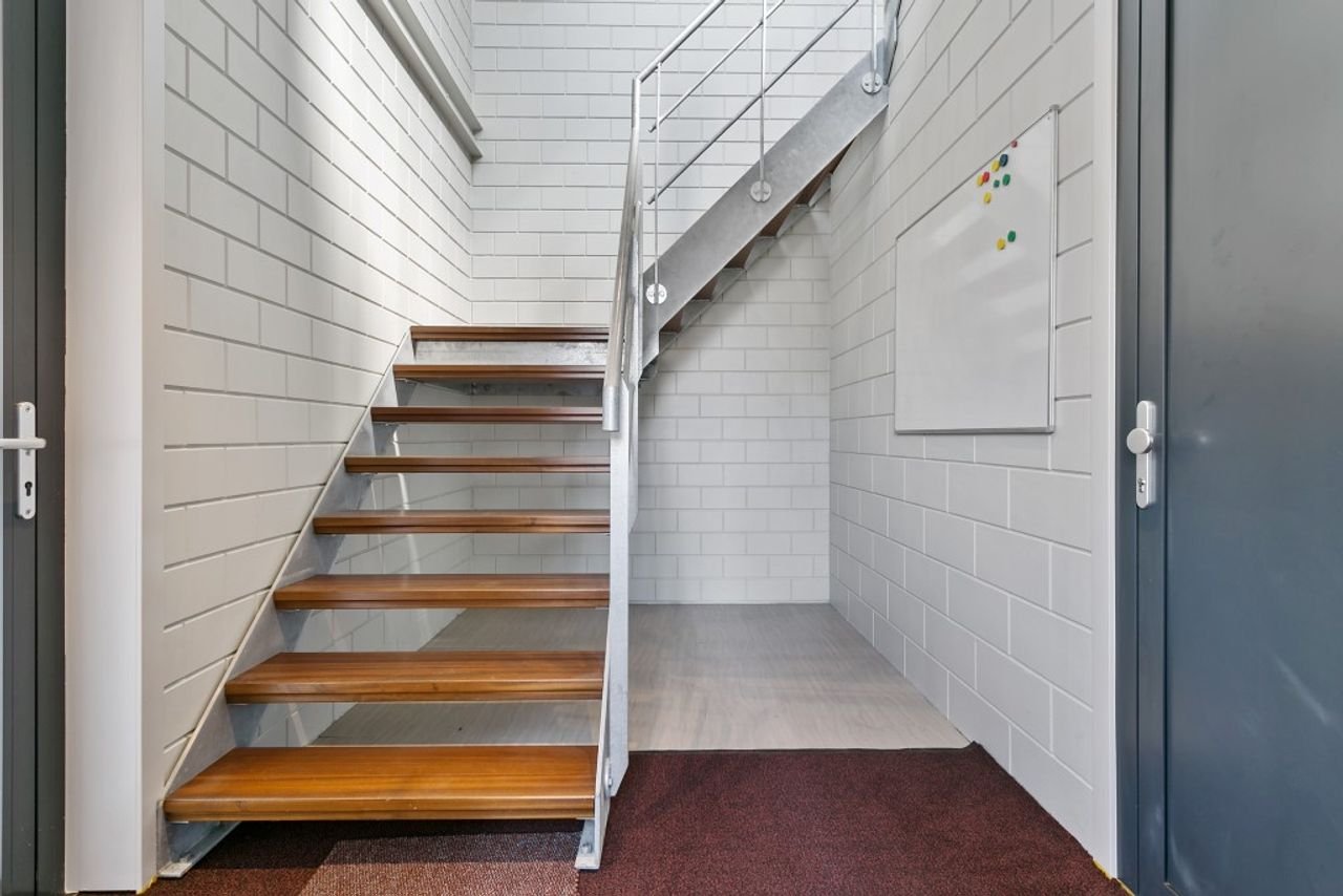 Renovated apartment with roof terrace in Schoot - Image 3