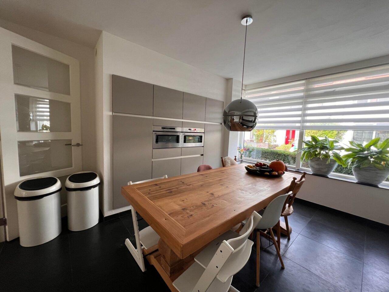 Spacious family home with garage in Rosmalen - Image 6