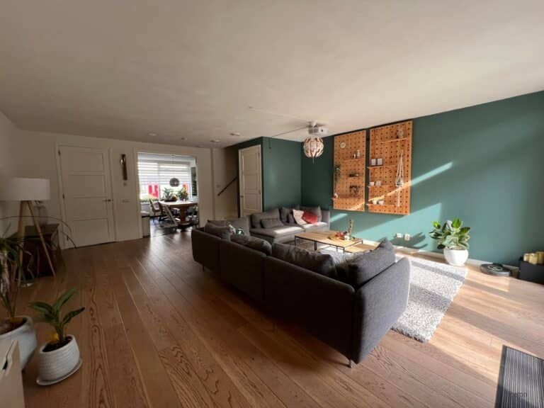 Spacious family home with garage in Rosmalen - Image 4