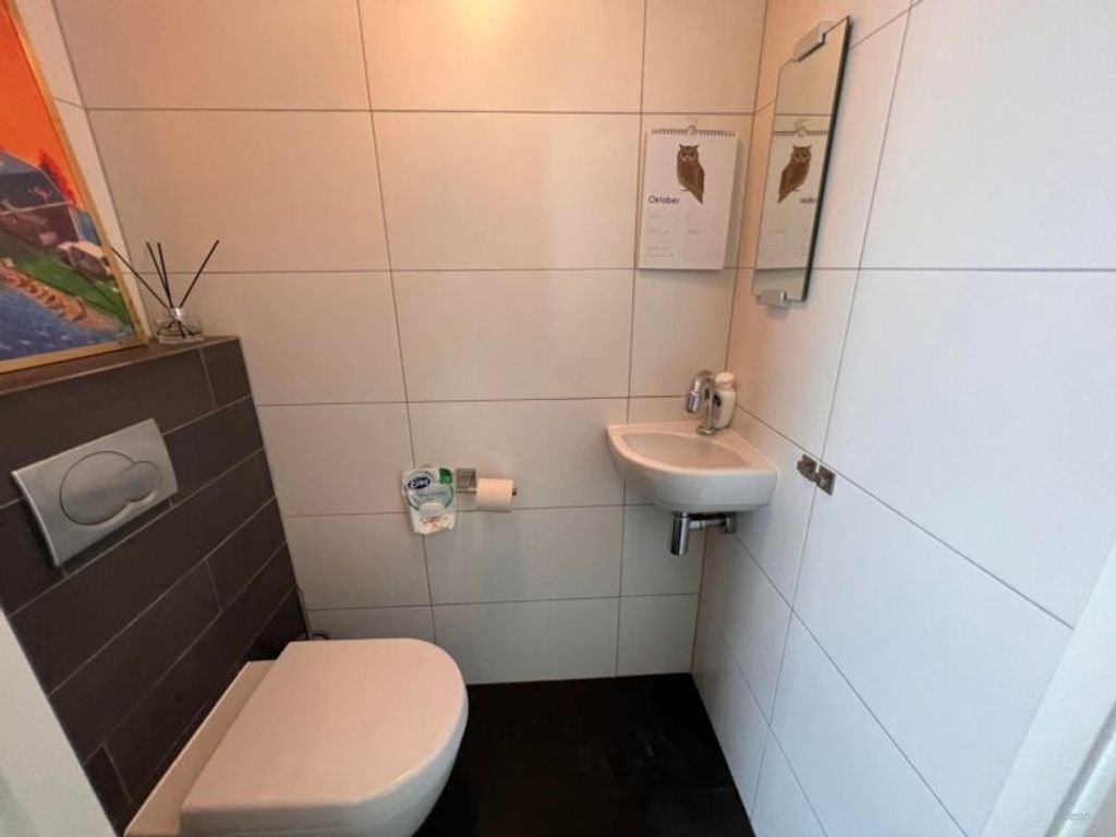 Spacious family home with garage in Rosmalen - Image 2