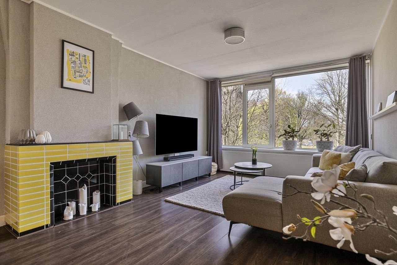 Spacious living in Blijdorp: 119 m² with balcony - Image 8