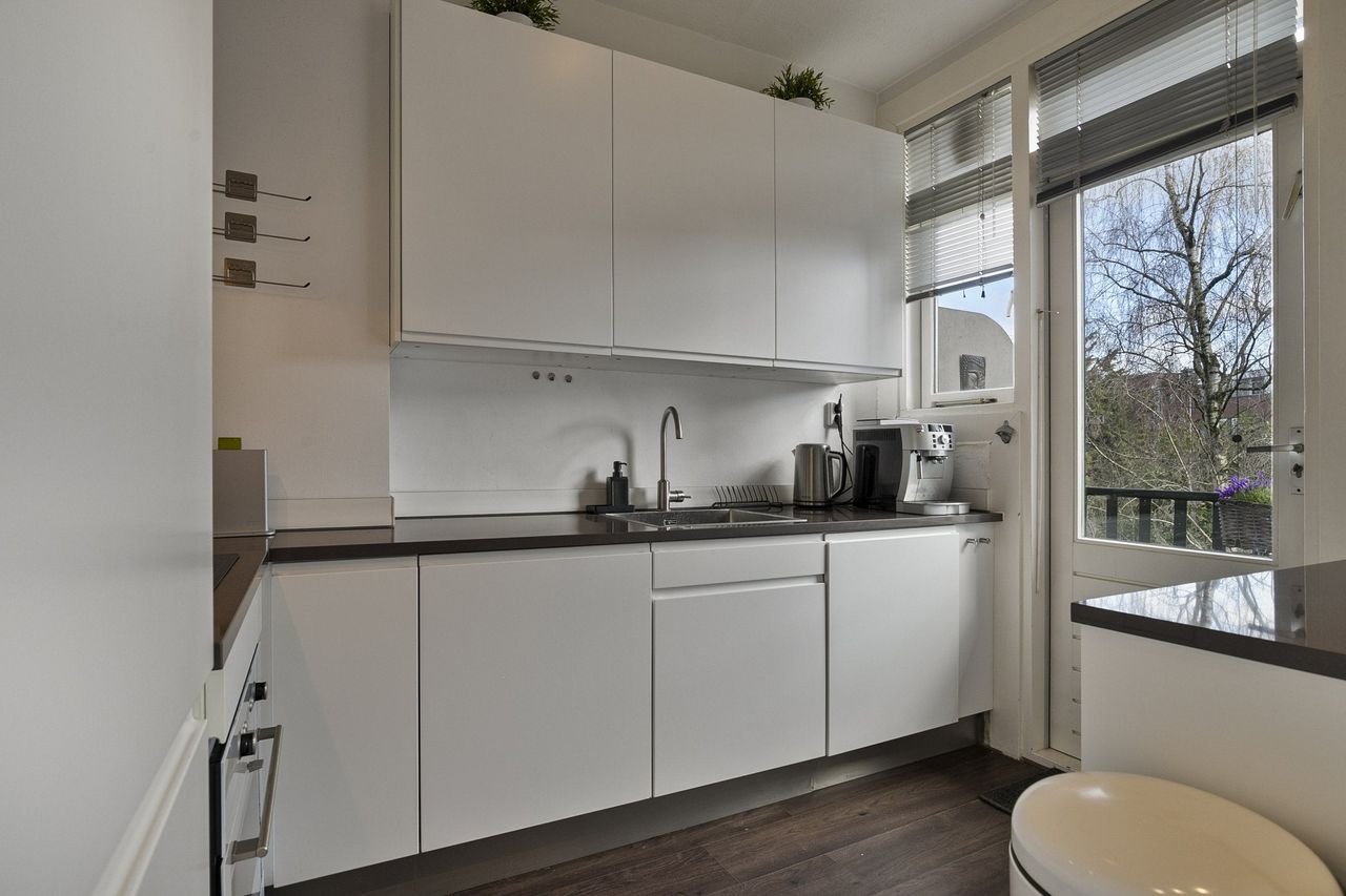 Spacious living in Blijdorp: 119 m² with balcony - Image 7