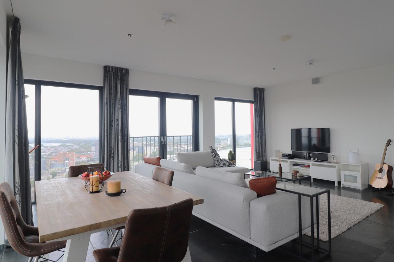127 m² wonen op de 37e verdieping - Afbeelding 1