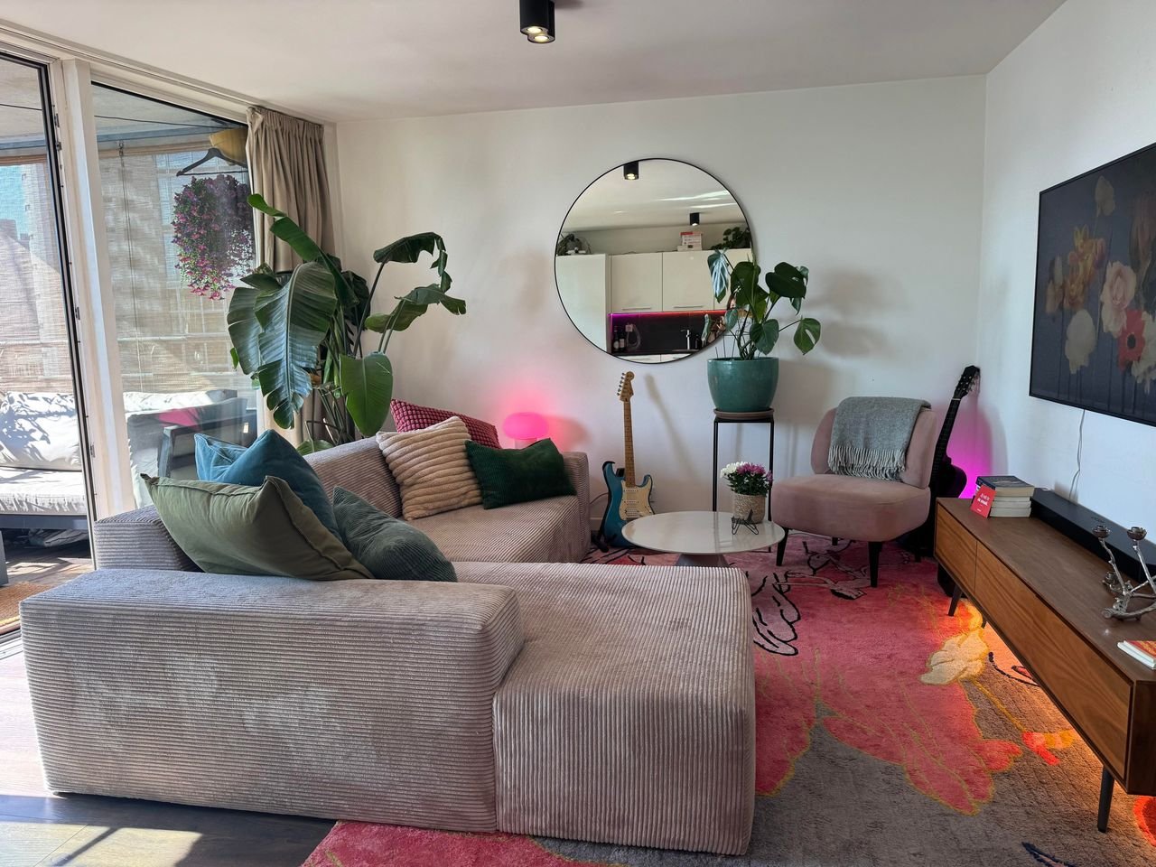 Gemeubileerd appartement met balkon in Stadsdriehoek - Afbeelding 1