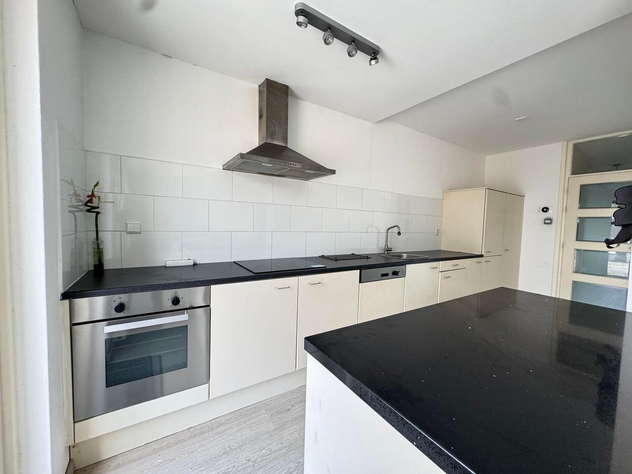 Huis met zonnige tuin in Nieuwegein - Afbeelding 8