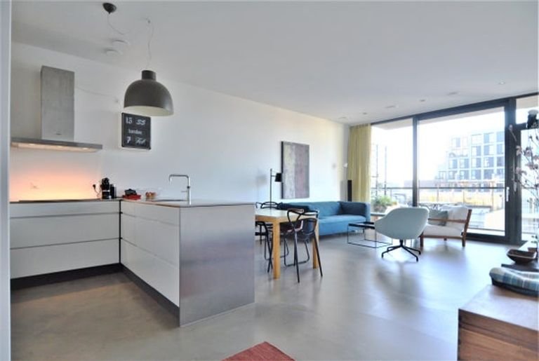 Modern appartement met twee balkons - Afbeelding 1