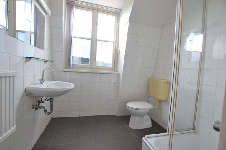 Studio op de vierde etage in hartje Vaals - Afbeelding 6