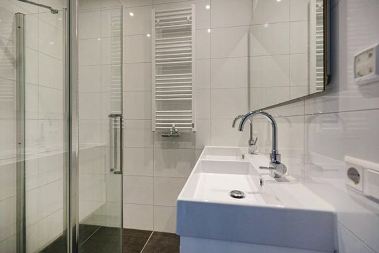Deelbaar appartement bij Oosterpark - Afbeelding 8