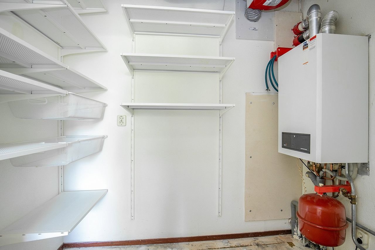 Spacious apartment near Schothorstpark - Image 14