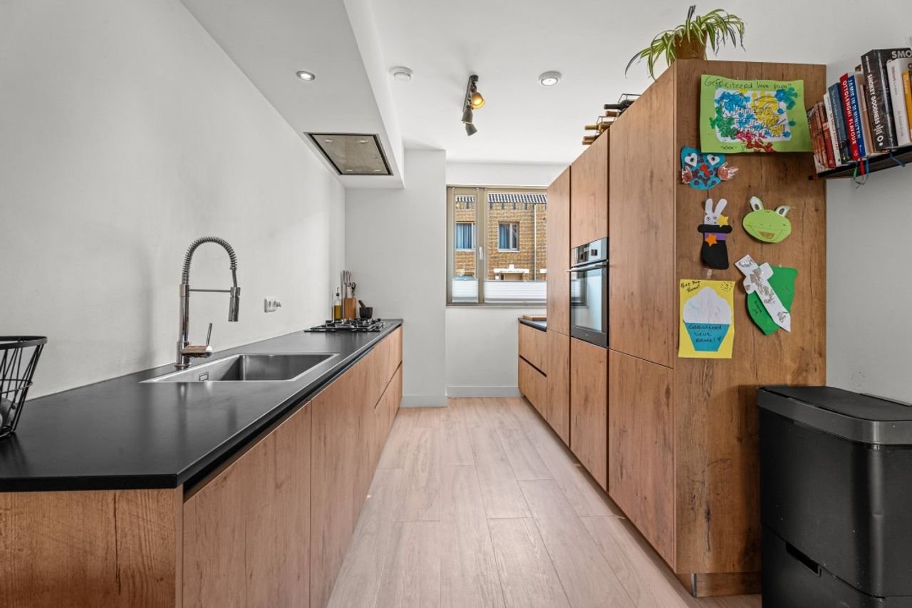 Furnished house with garden and office - Image 4