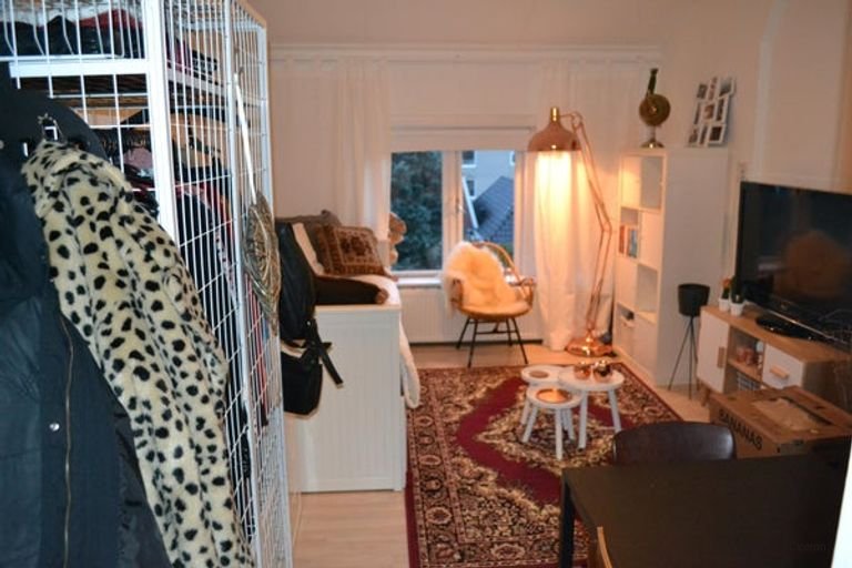 Bright room (A++) with private bathroom in Helpman - Image 2