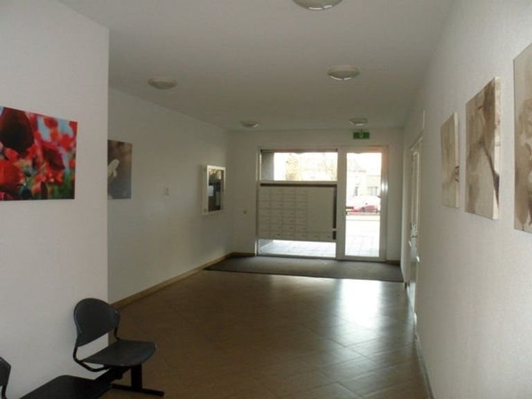 Bright apartment with winter garden - Image 6