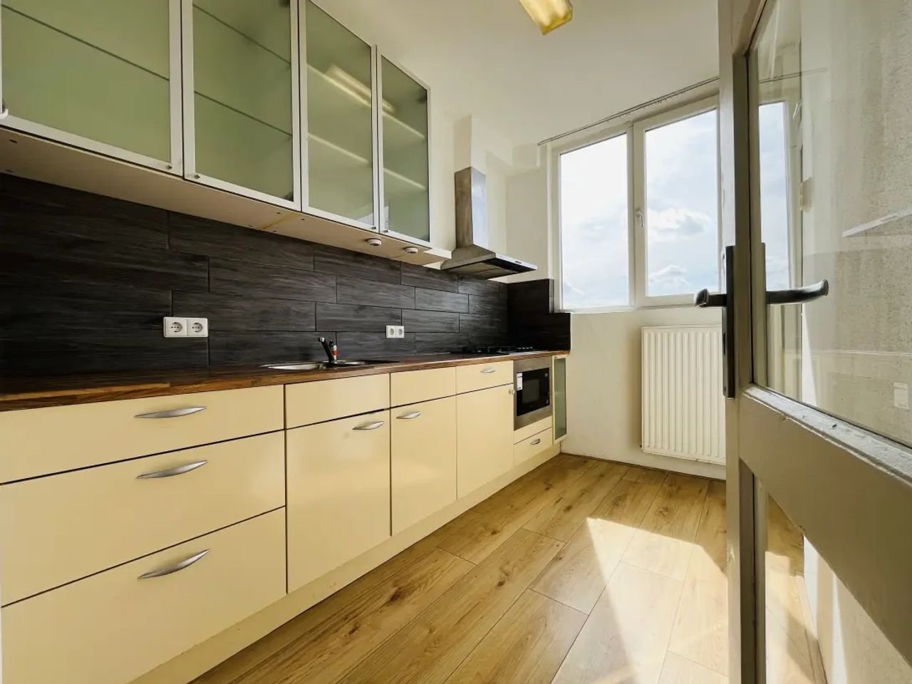 Ruim appartement voor 2 studenten - Afbeelding 2