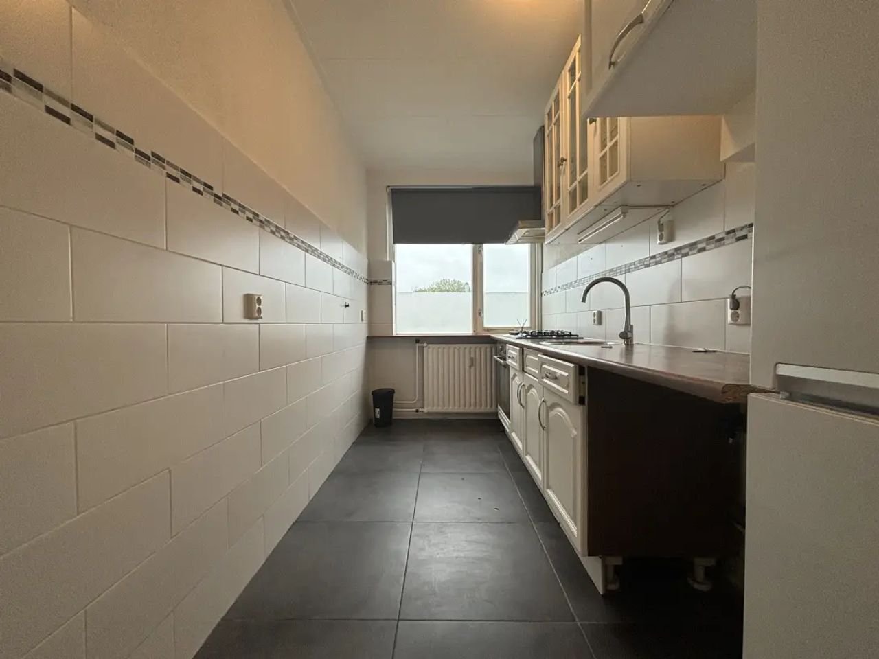 Bright 3-room apartment with balcony in IJsselmonde - Image 2