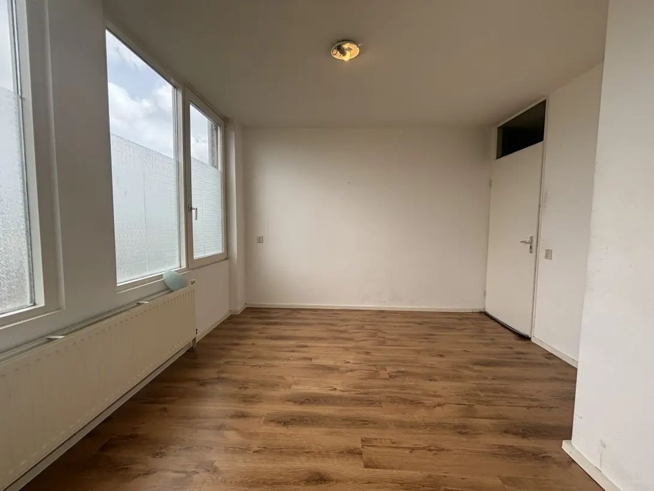 Kamer van 11 m² met balkon in Feijenoord - Afbeelding 1