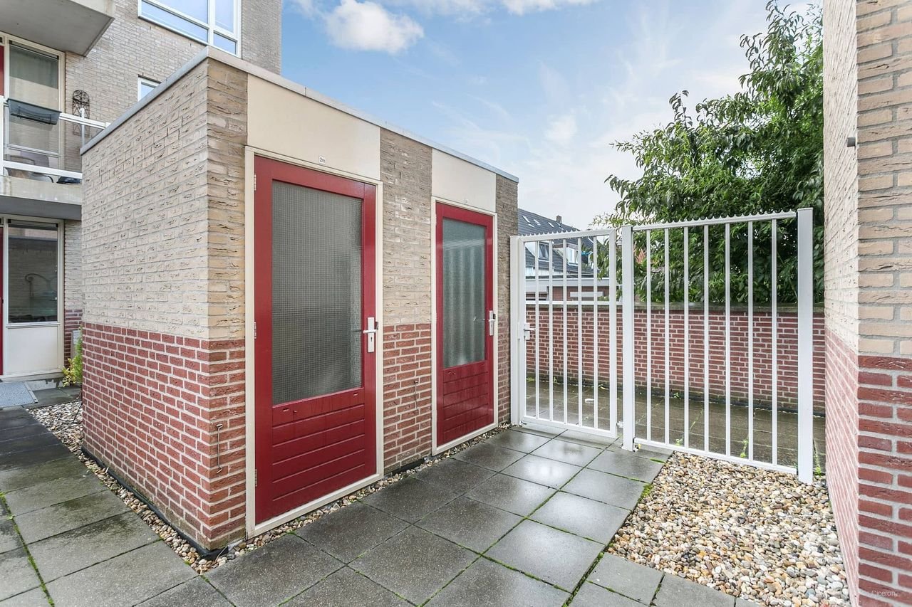 Roosendaal City Centre: Apartment with Large Roof Terrace - Image 17
