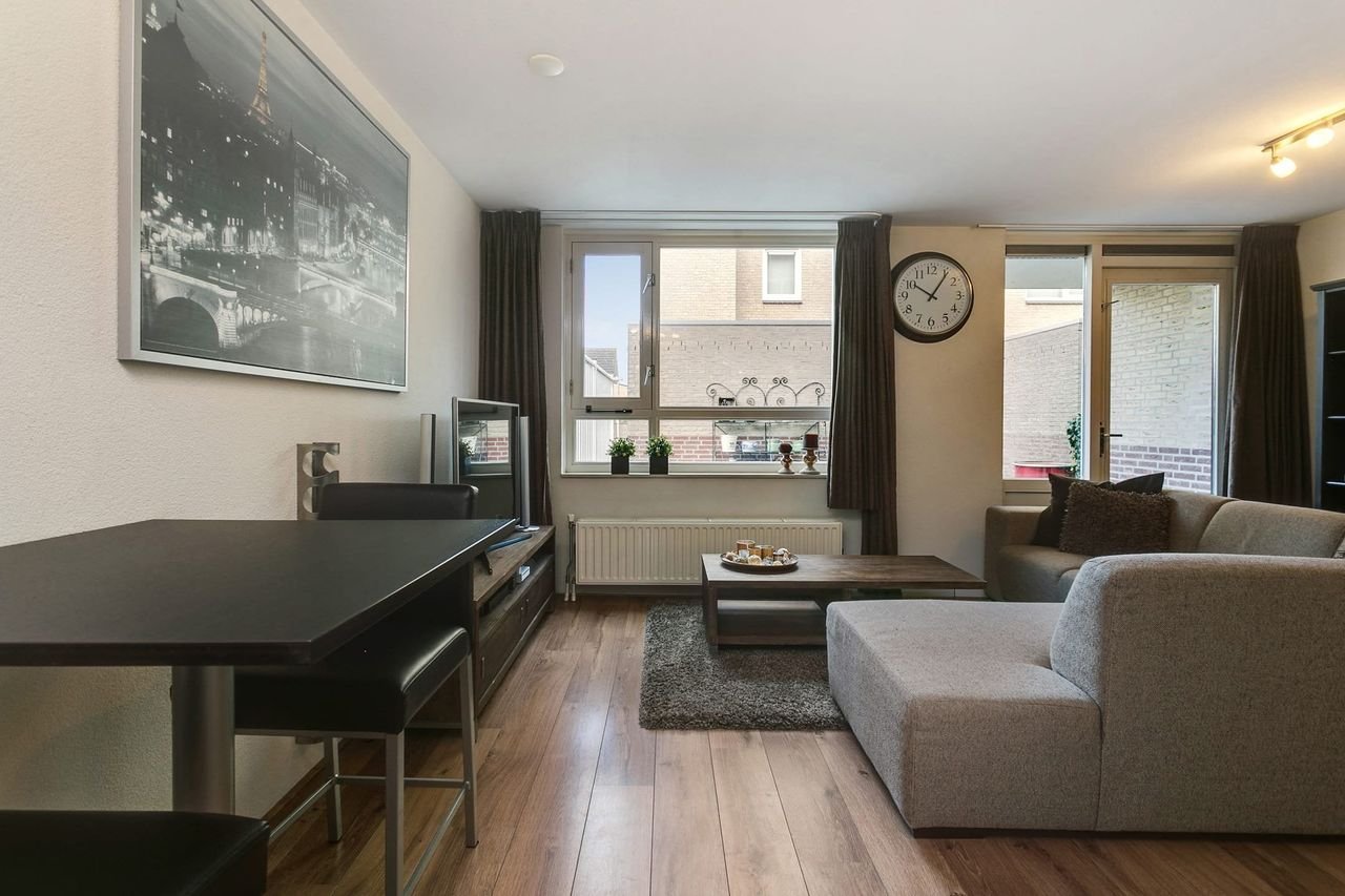 Roosendaal City Centre: Apartment with Large Roof Terrace - Image 4