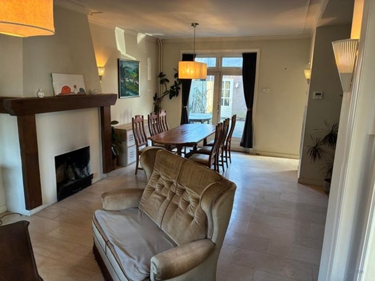 Bright 1930s Corner House in Armhoef - Image 8