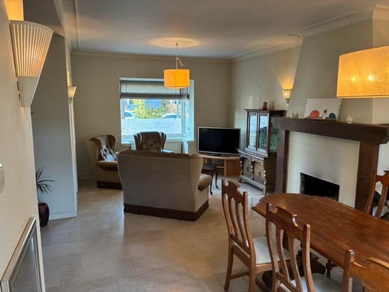 Bright 1930s Corner House in Armhoef - Image 11