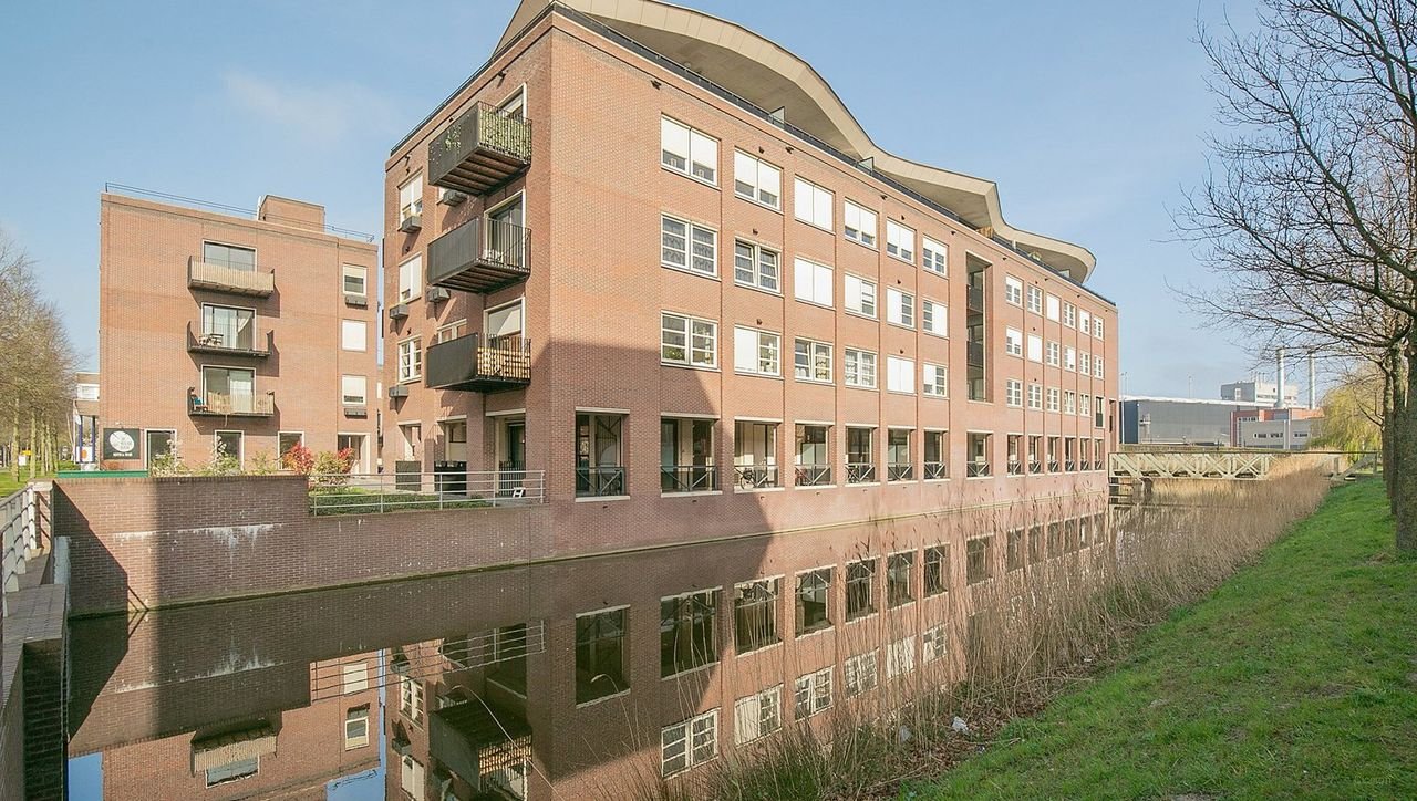 Appartement met eigen parkeerplek in Hanzeland - Afbeelding 1