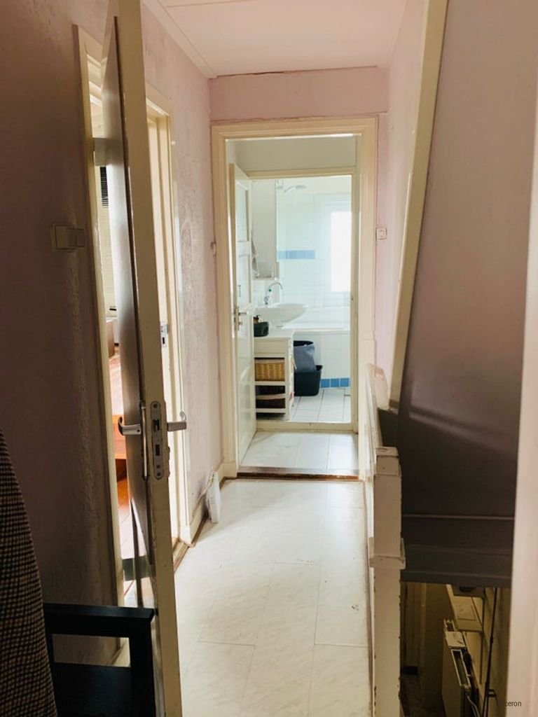 Lovely studio near the station - Image 2