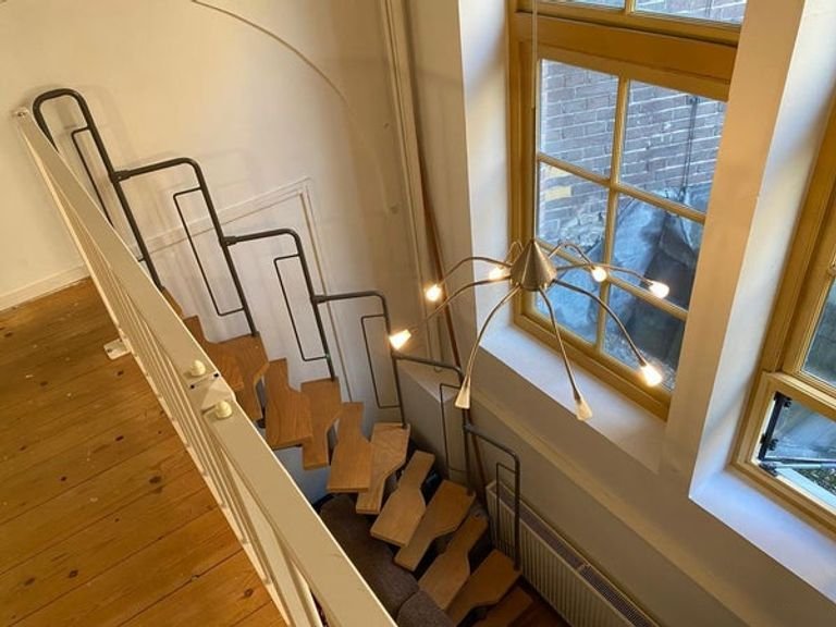 Smartly laid-out studio with mezzanine near the Grote Markt - Image 3