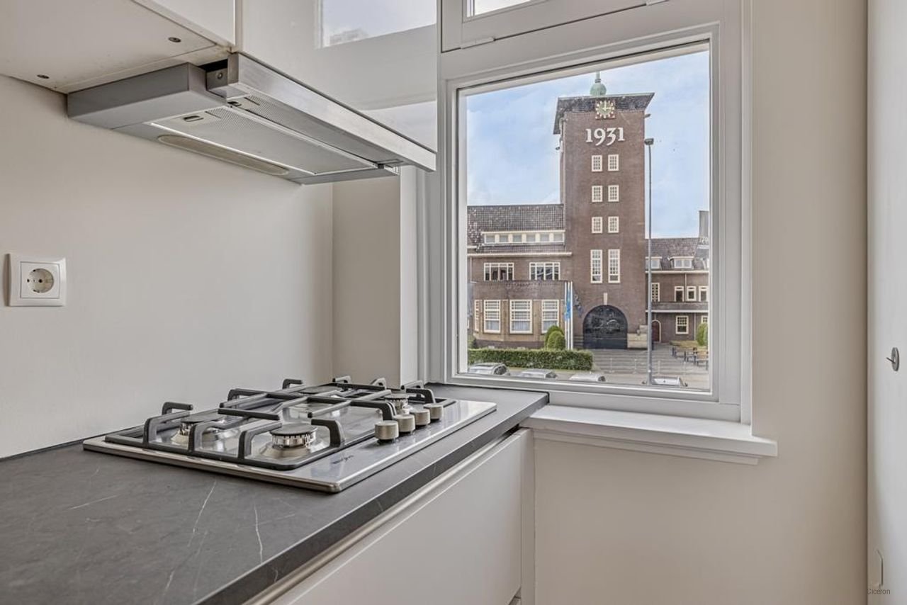 1930s apartment with energy label A near the station - Image 5