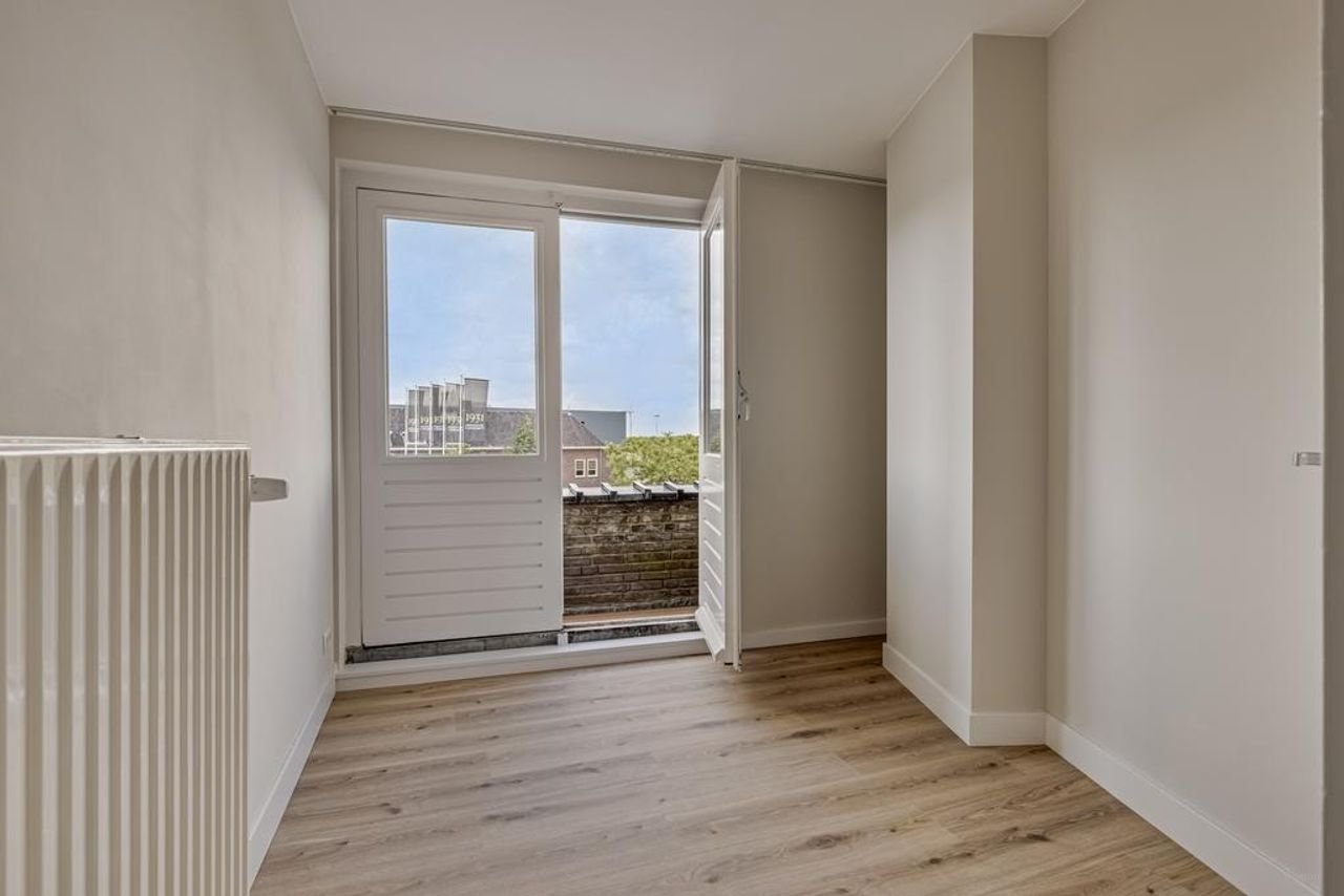 1930s apartment with energy label A near the station - Image 15