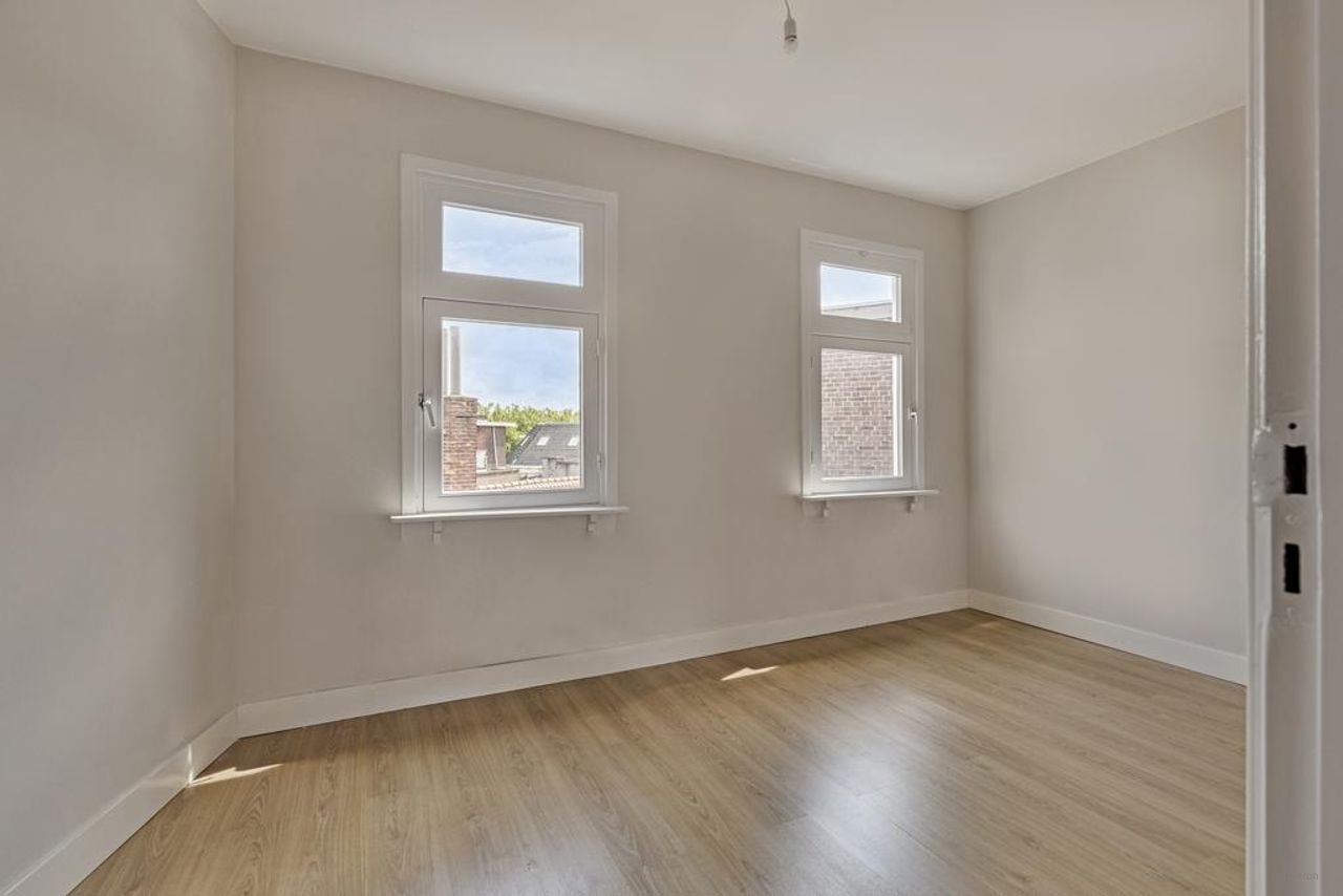 1930s apartment with energy label A near the station - Image 12