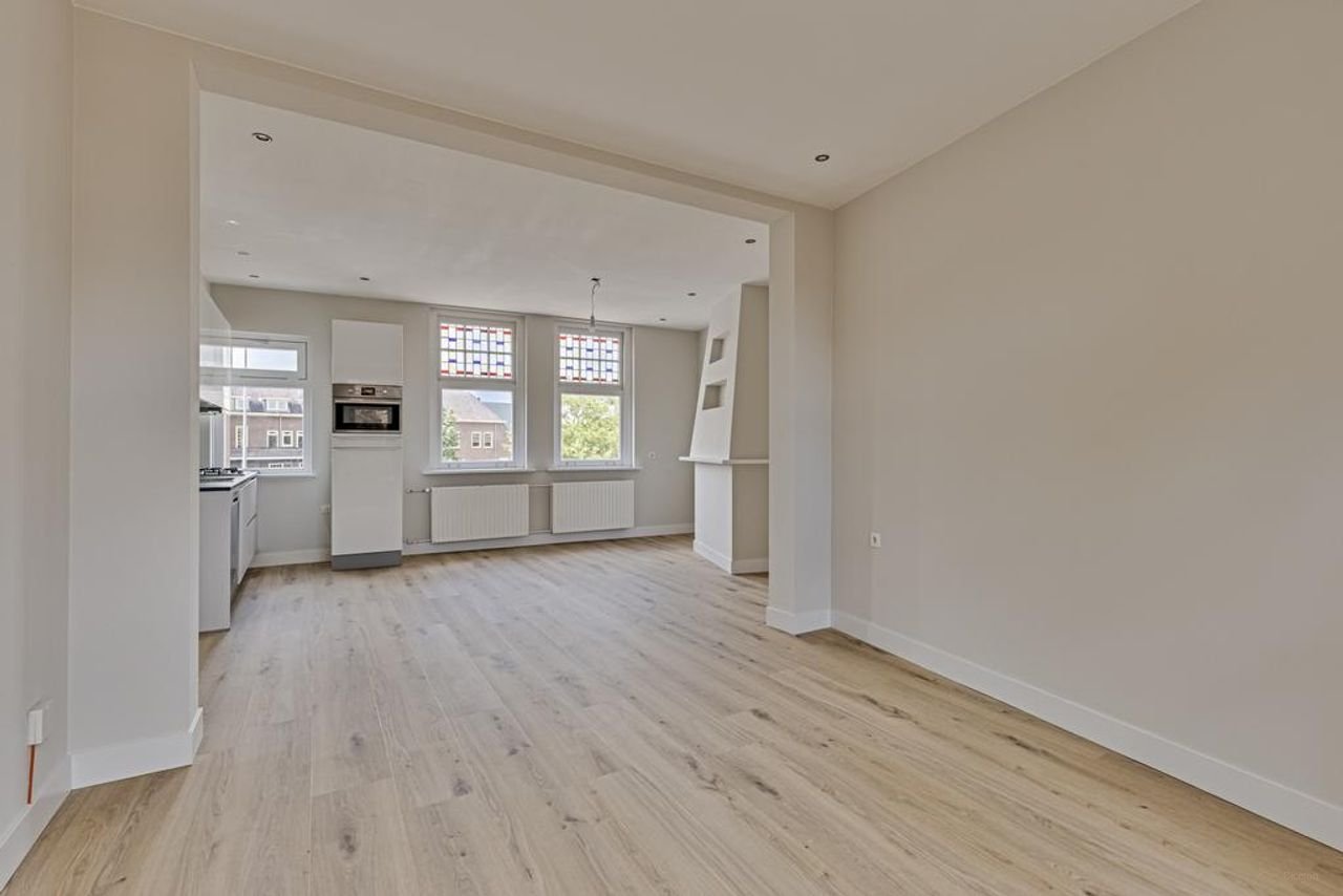 1930s apartment with energy label A near the station - Image 2