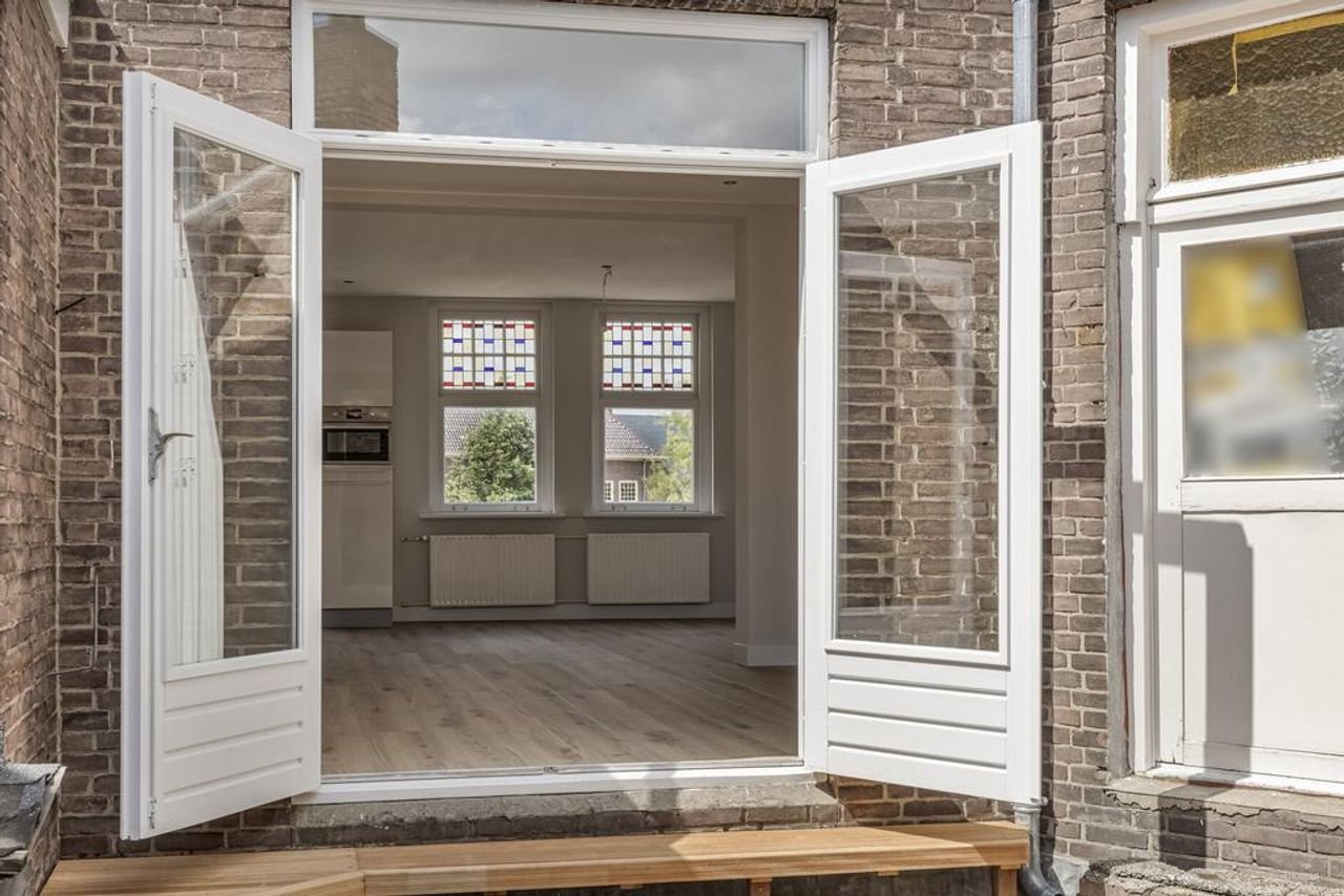 1930s apartment with energy label A near the station - Image 9