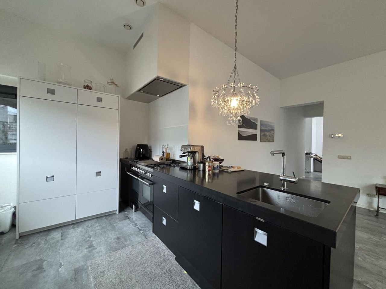 Luxury loft with private elevator and garage in Valkenburg - Image 5