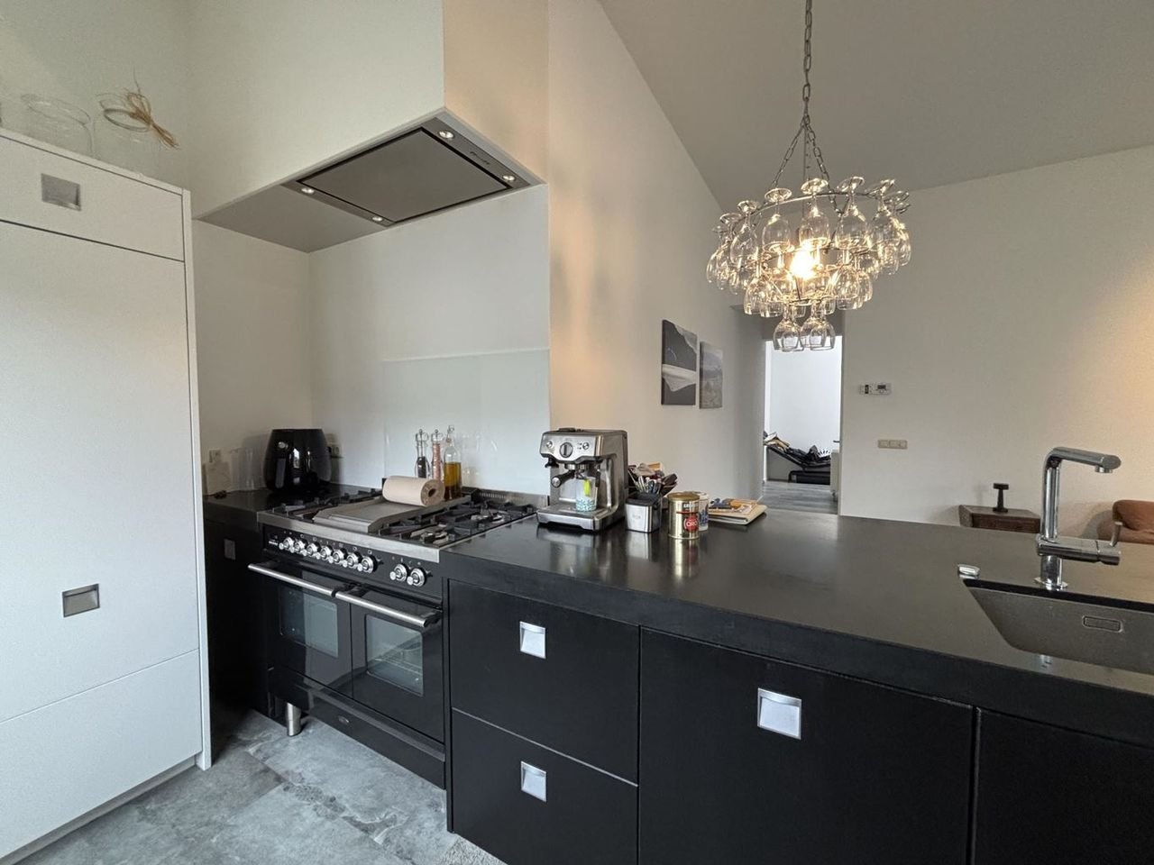 Luxury loft with private elevator and garage in Valkenburg - Image 6