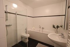Furnished 2-bedroom apartment at Botersloot - Image 17