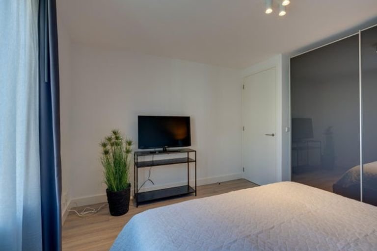 Licht appartement (100m²) met balkon op Zuid - Afbeelding 9