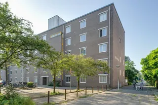 Licht appartement (100m²) met balkon op Zuid