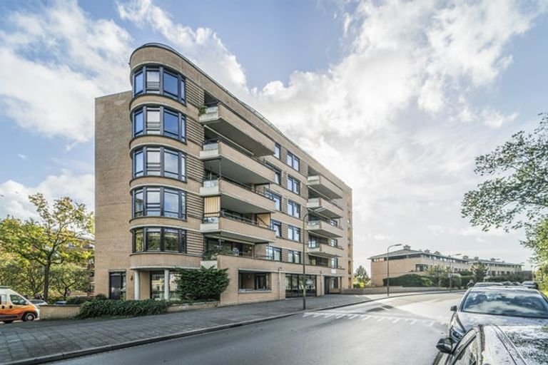 Appartement met uitzicht en parkeerplaats - Afbeelding 1