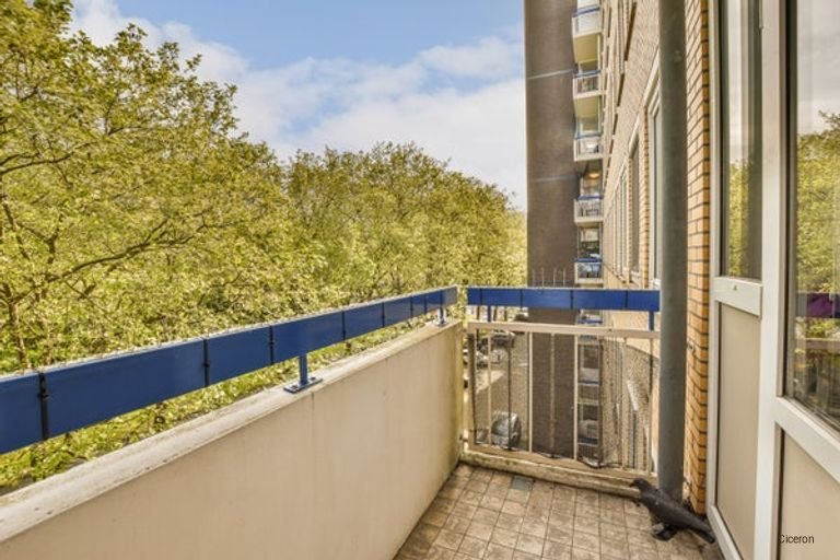 Licht appartement bij Gelderlandplein - Afbeelding 17