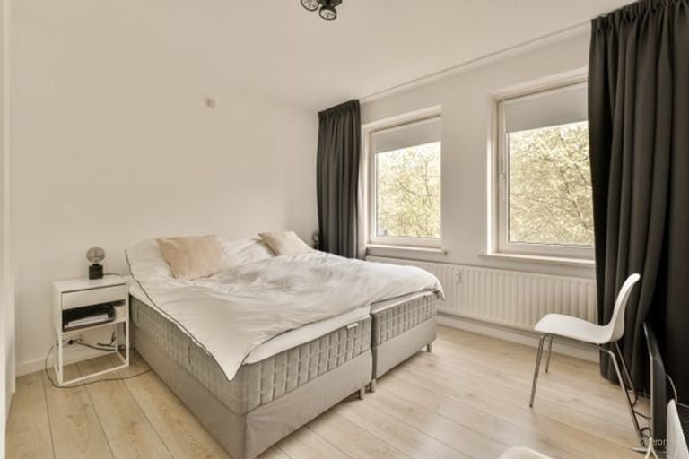 Licht appartement bij Gelderlandplein - Afbeelding 9