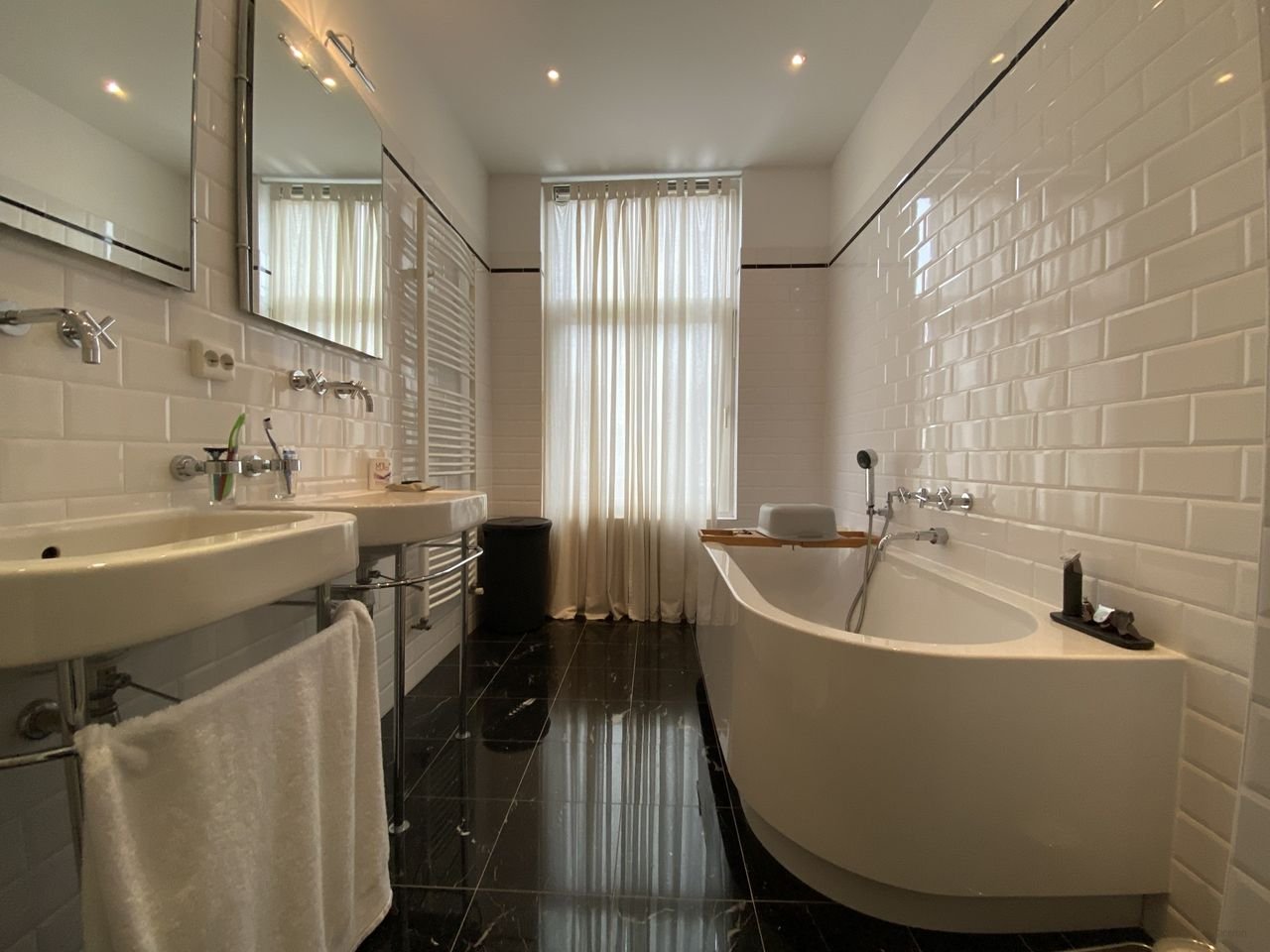 Double Upper House with Terrace in Regentessekwartier - Image 9