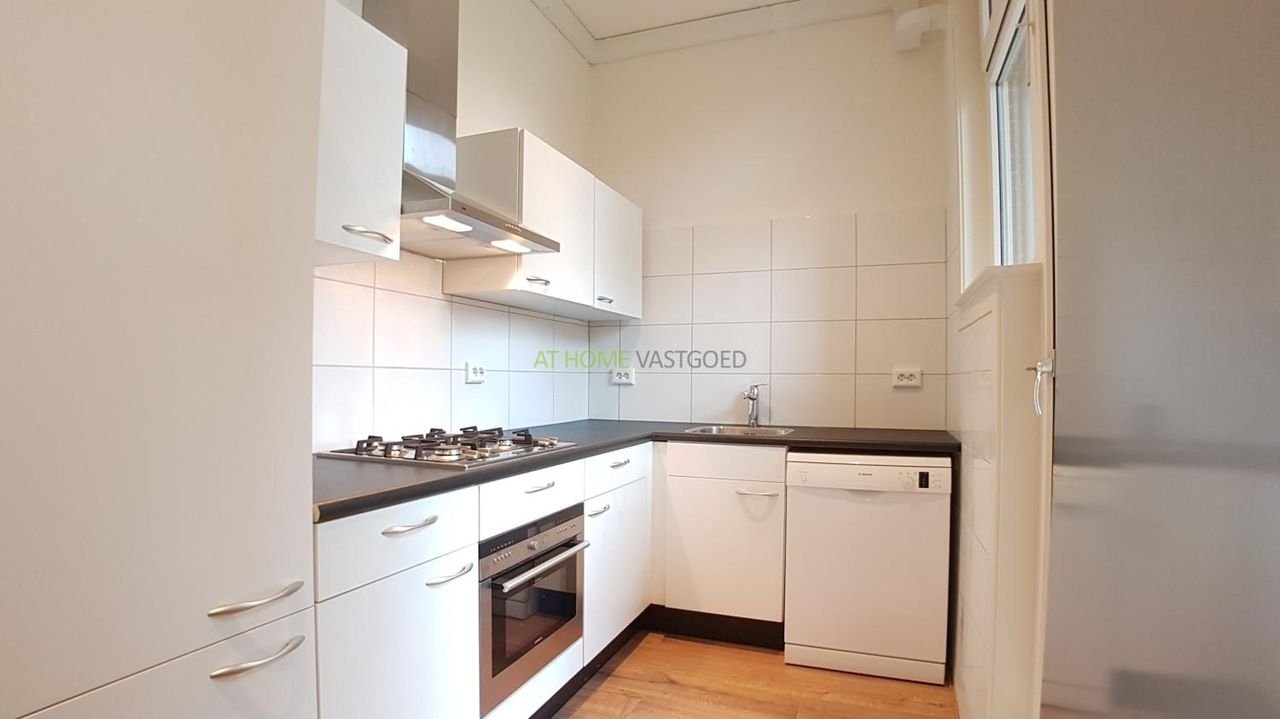 Licht 3-kamerappartement met balkon - Afbeelding 12