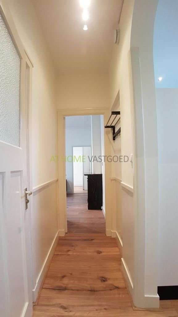 Licht 3-kamerappartement met balkon - Afbeelding 2