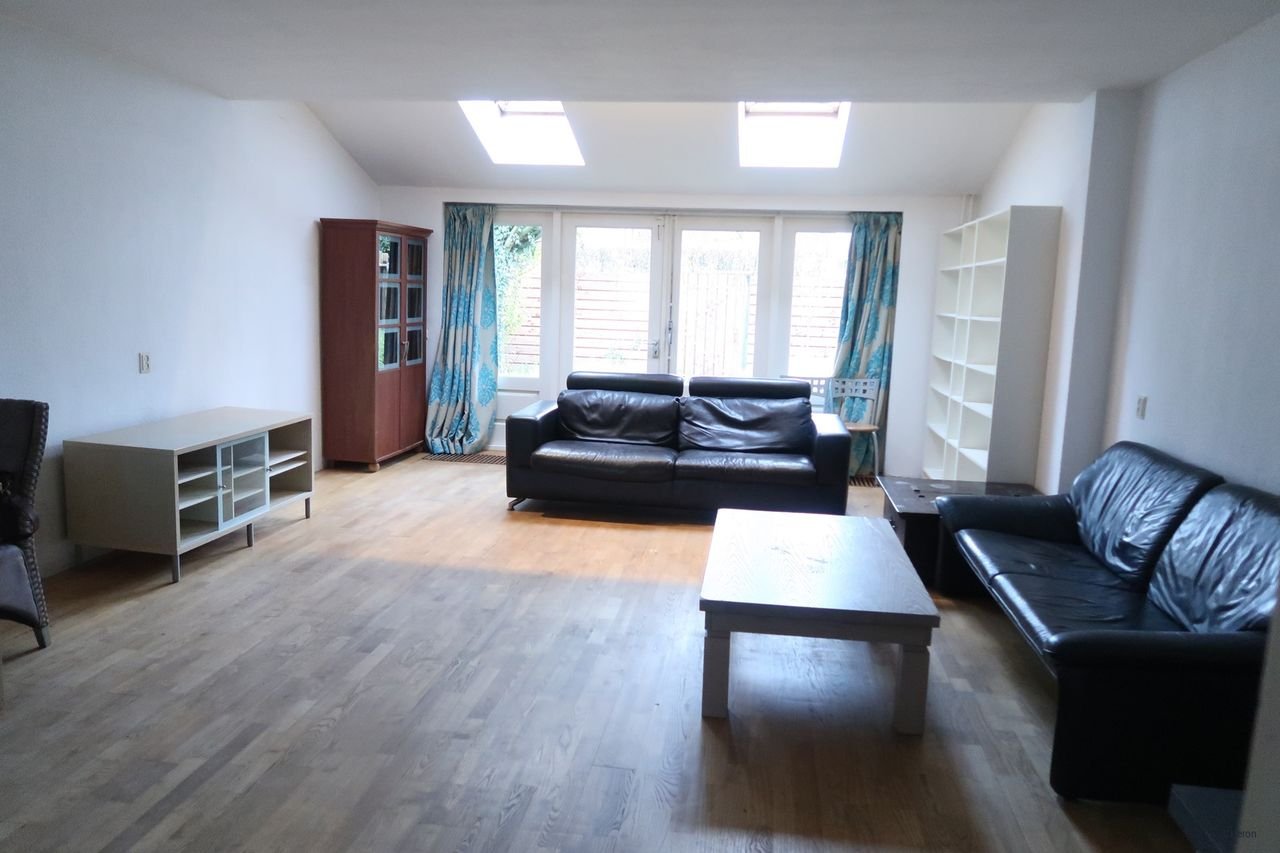 Extended corner house in Maarssen - Image 3